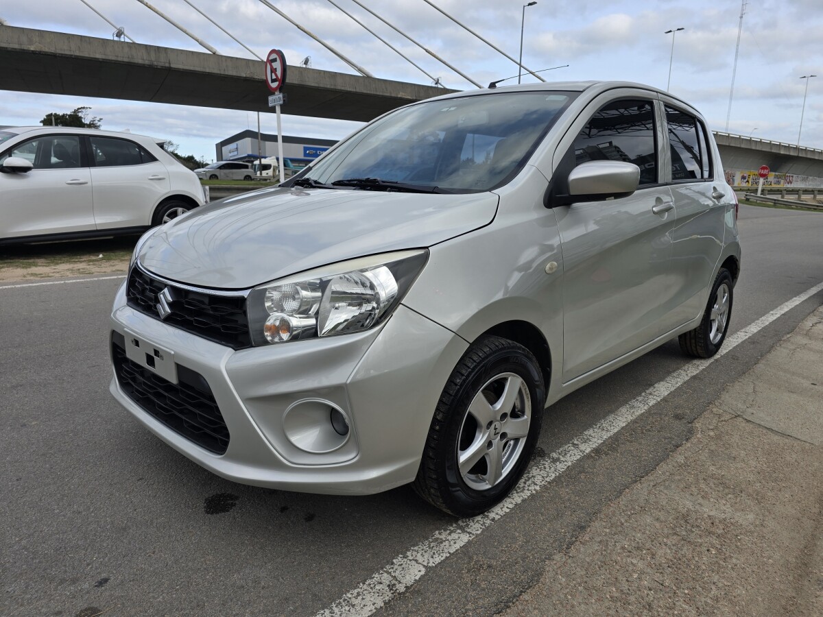 Suzuki Celerio GL 2020 EXCELENTE ESTADO!| Permuta / Financia Suzuki Celerio GL 2020 EXCELENTE ESTADO!| Permuta / Financia