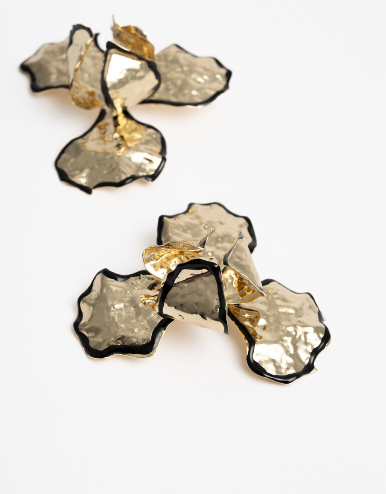 Aros Colgantes Cortos Metal Aros Colgantes Cortos Flor - Dorado