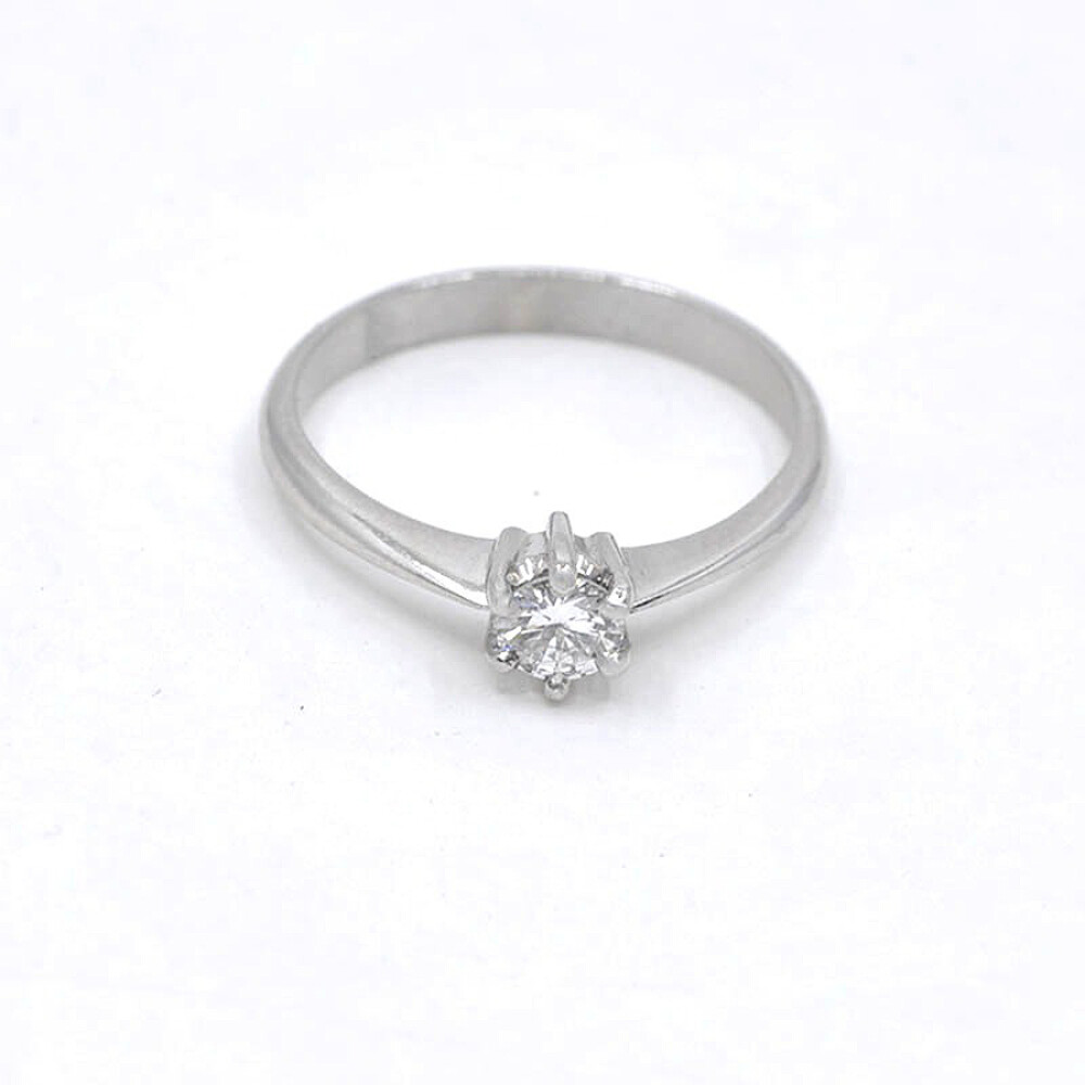 Anillo Solitario En Platino Y Brillante Anillo Solitario En Platino Y Brillante