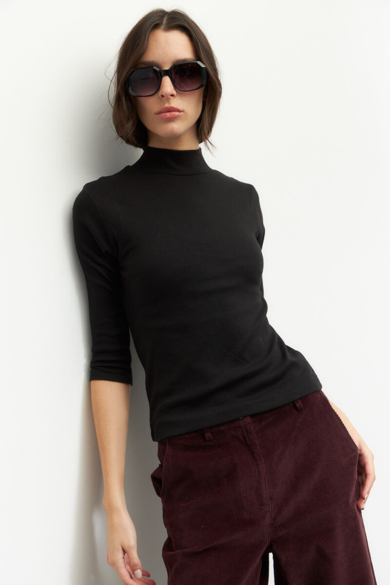 POLERA RULIO Negro