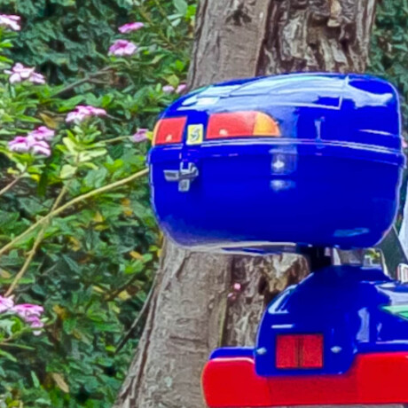 Moto A Batería Con Reversa Luces Y Sonido + Casco Azul