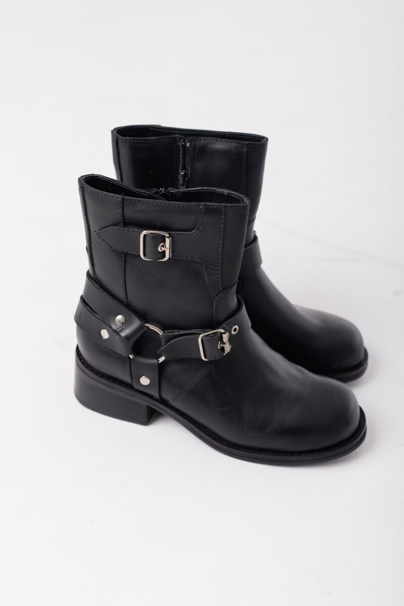 Bota Mulan Negro