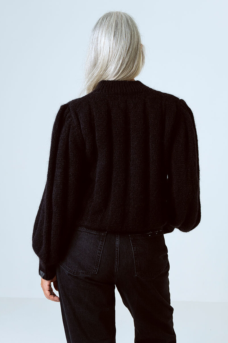 Pop Black