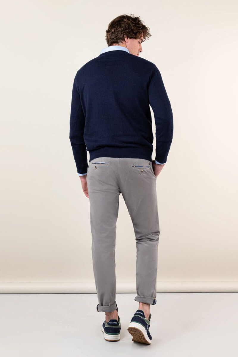 Pantalón Chino Gris