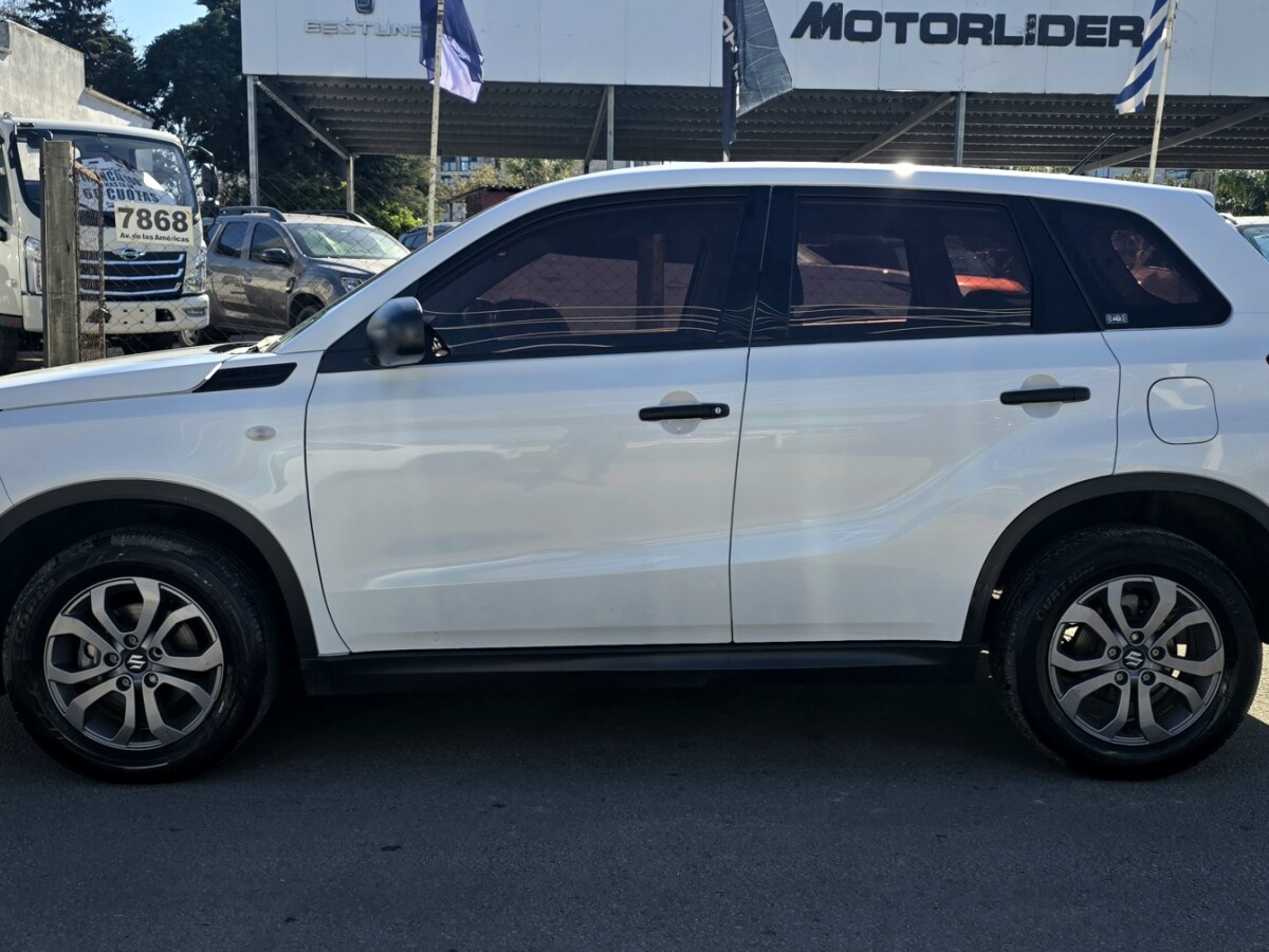 Suzuki Vitara GL 2020 EXCELENTE ESTADO! | Permuta / Financia Suzuki Vitara GL 2020 EXCELENTE ESTADO! | Permuta / Financia