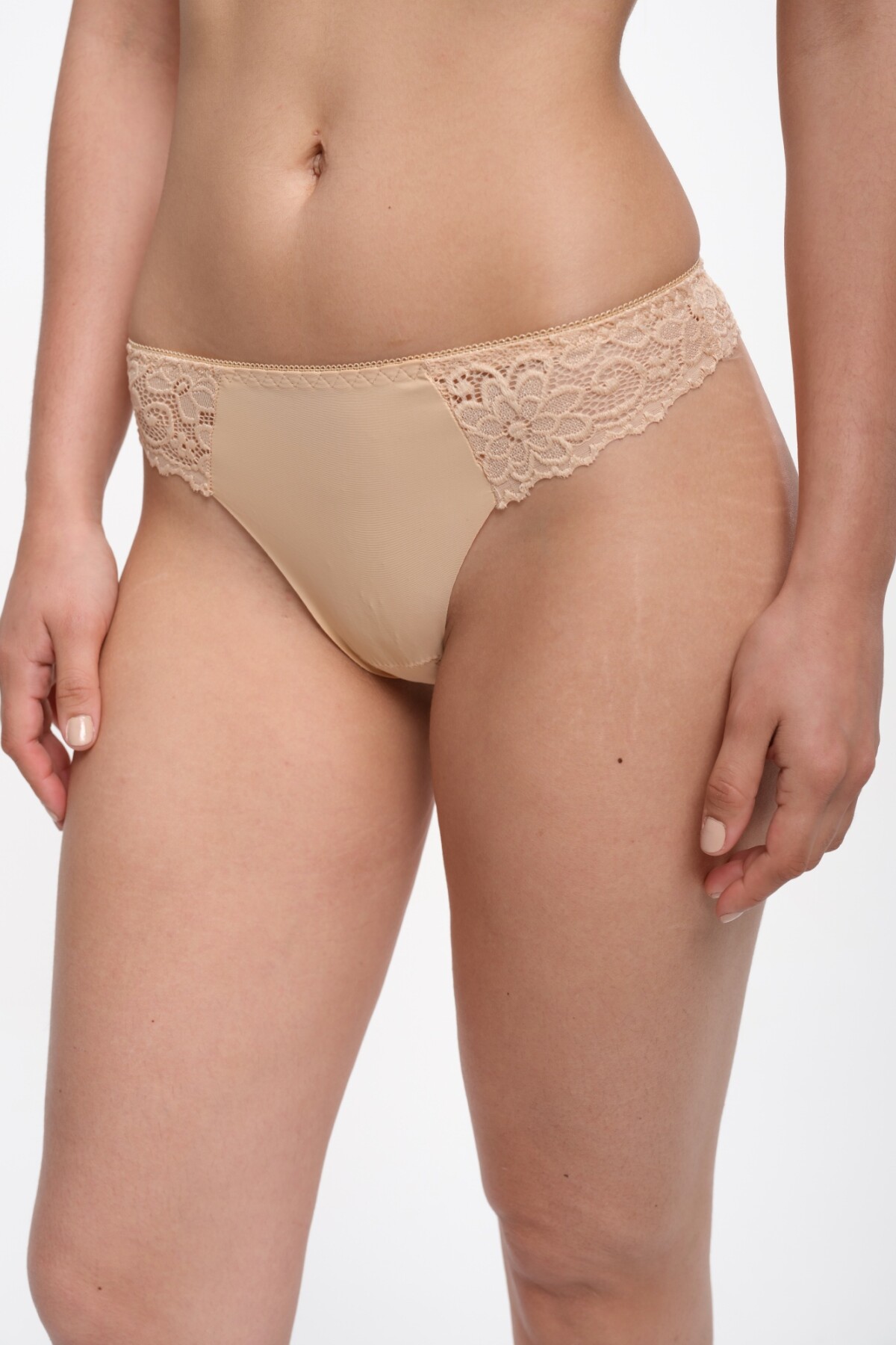 Colaless Arabella Arena