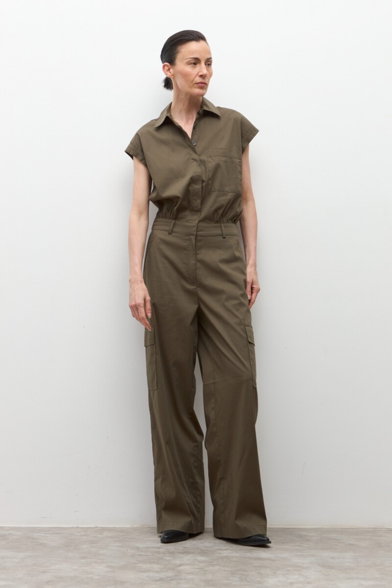 Mono bolsillos cargo verde oliva