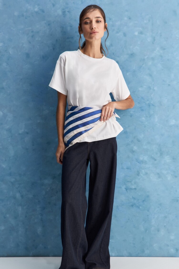 REMERA MOREA Crudo