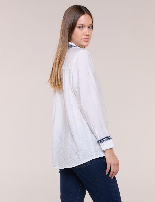 Camisa Con Bordado Desflecado CRUDO