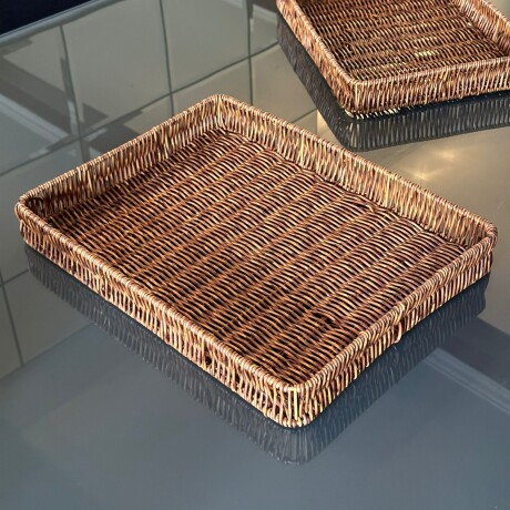 Bandeja De Rattan Sintético Rectangular Largo 40cm x Ancho 30cm x Alto 5cm Bandeja De Rattan Sintético Rectangular Largo 40cm x Ancho 30cm x Alto 5cm