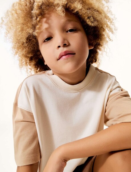 CAMISETA INFANTIL EXTRAGRANDE BEIGE