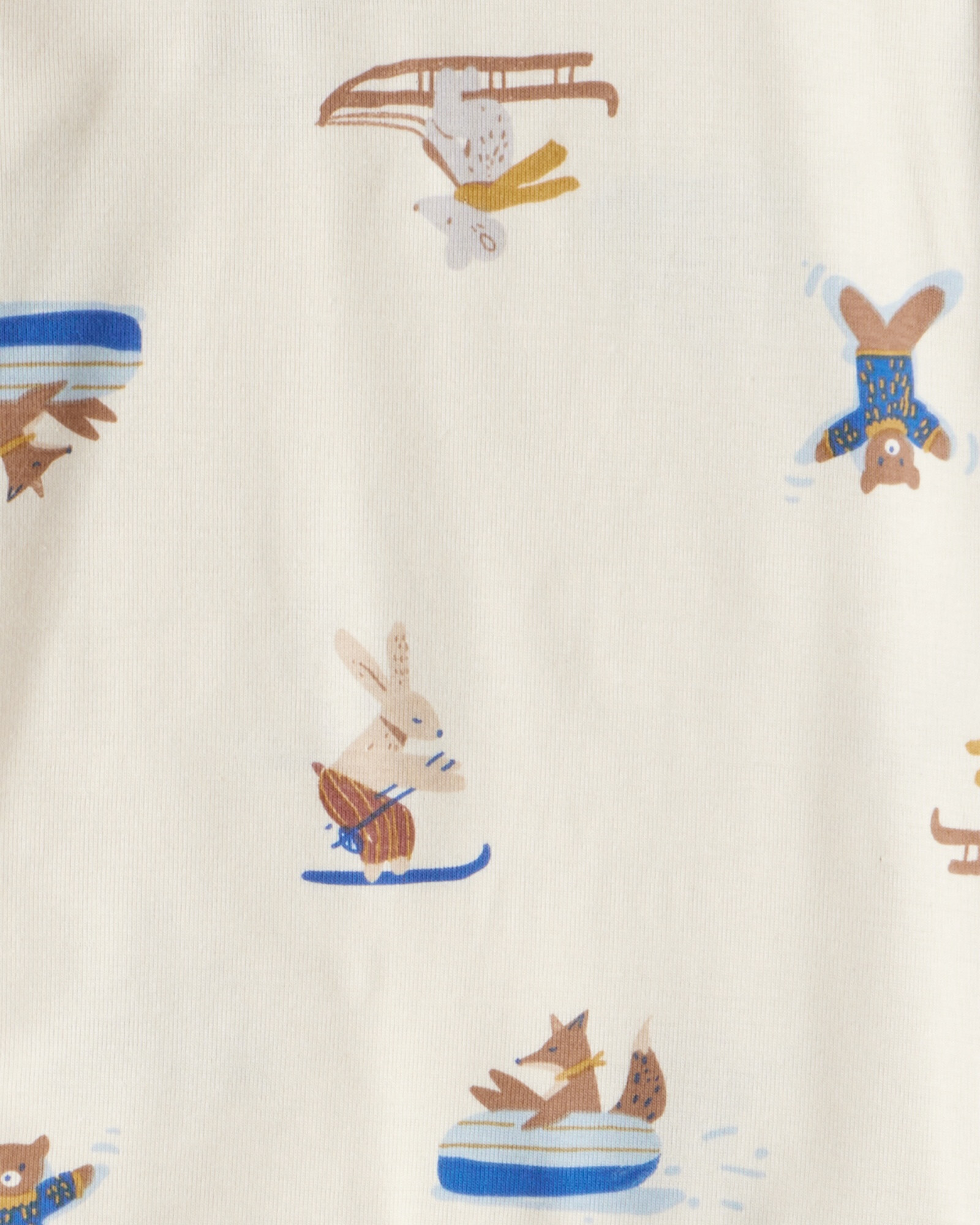 Pijama cuatro piezas de algodón, dos remeras manga larga y dos pantalones Sin color