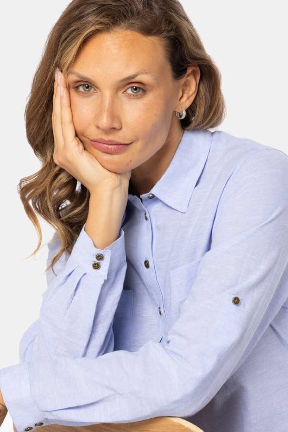 CAMISA DE LINO MEDIO BOTÓN Lila