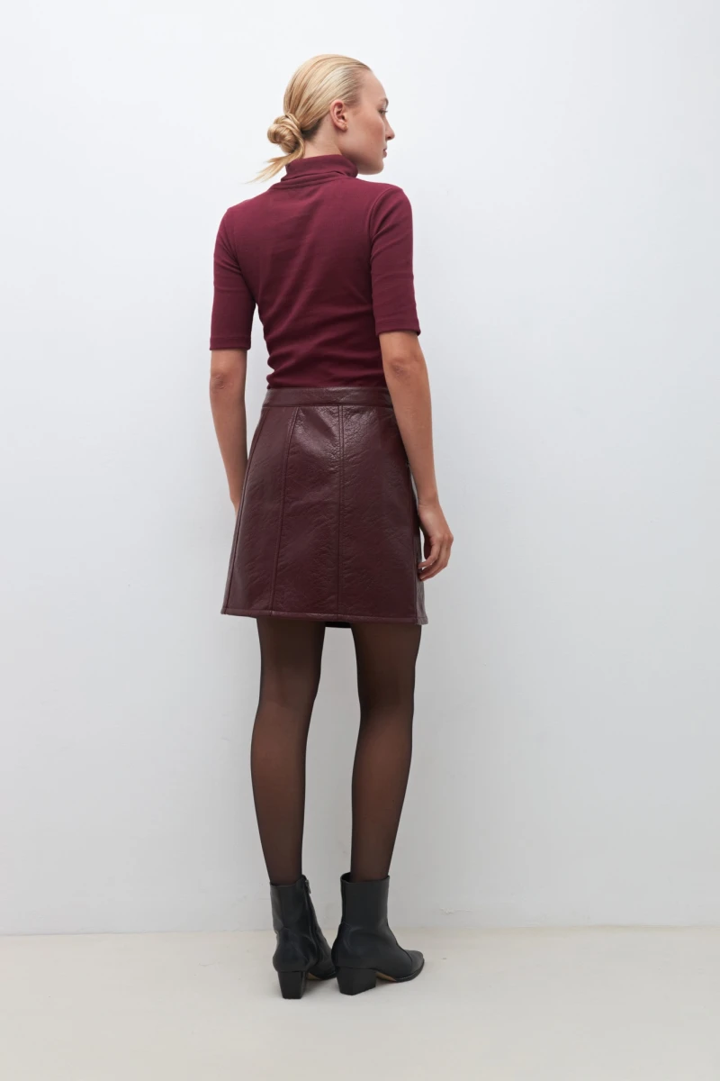 Minifalda eco-cuero bordo