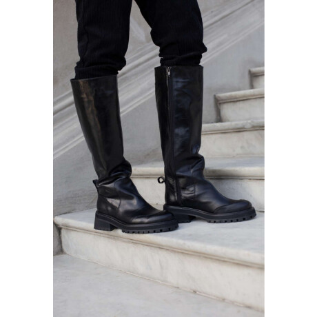 Bota Monta Negro