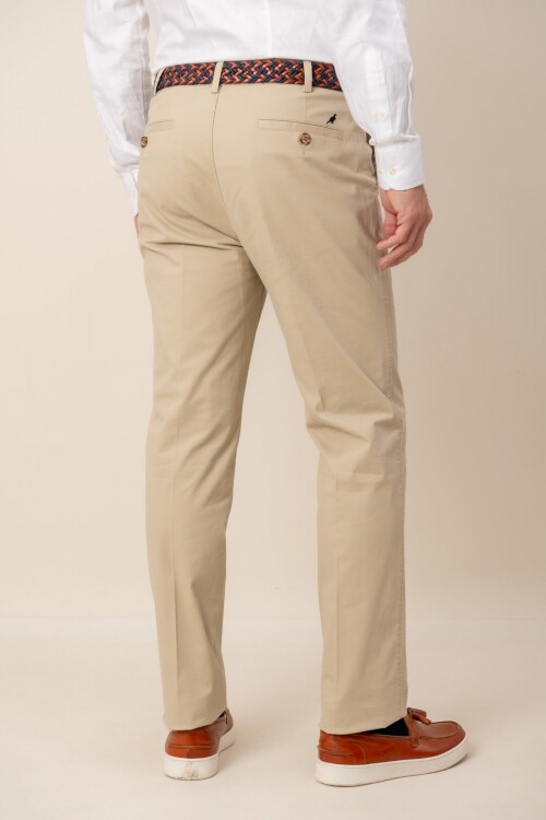 Pantalón Classic Fit Kaki