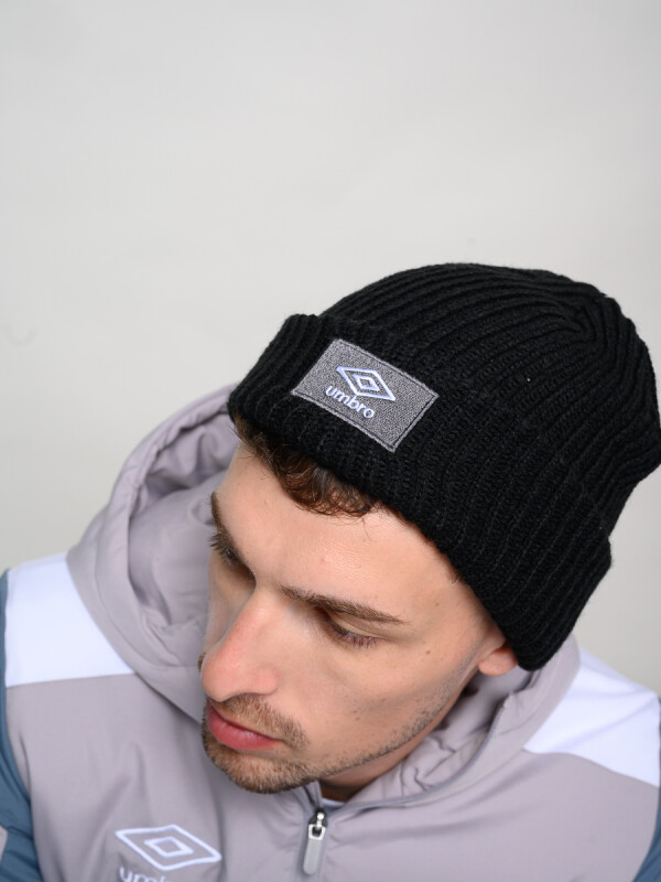 GORRO BEANIE Umbro Hombre 002