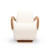 Butaca JURUA curva con brazos madera Cinamomo curvos tela arena Butaca JURUA curva con brazos madera Cinamomo curvos tela arena