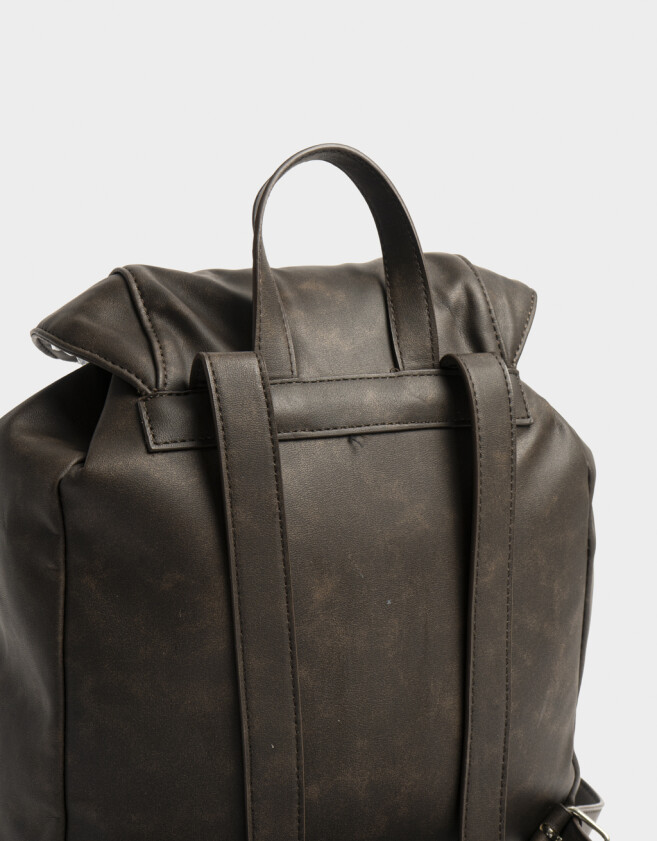 Mochilas Urbanas Ochila De Cuerina Daisy Negra Con Llavero - Marron Oscuro