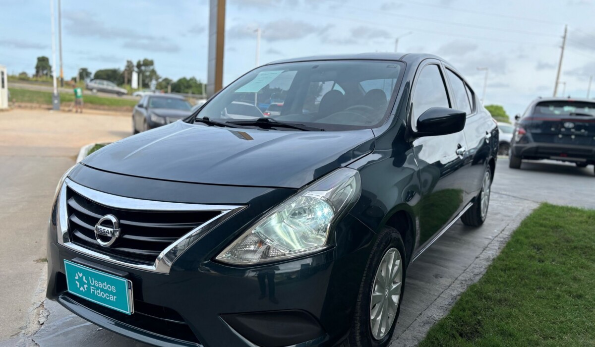 Nissan Versa Full - 2015 Nissan Versa Full - 2015