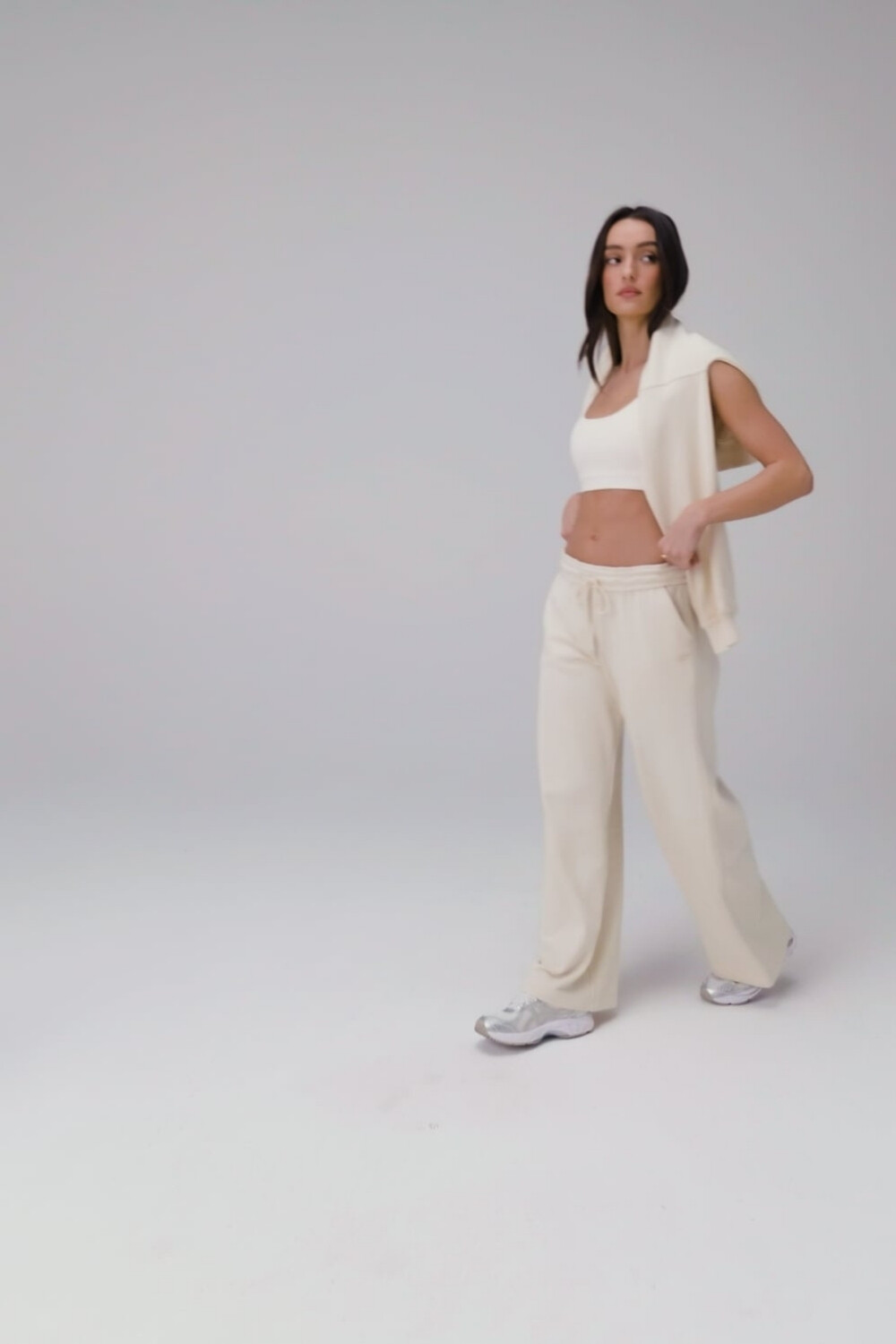Pantalón Year Round Terry Wide Leg Sweatpant Mujer Almond Milk