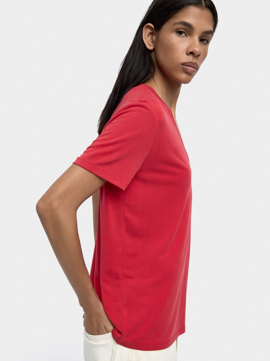 Camiseta Básica Cuello Pico rojo