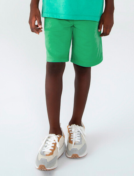 BERMUDA BÁSICA DE NIÑO EN ALGODÓN VERDE