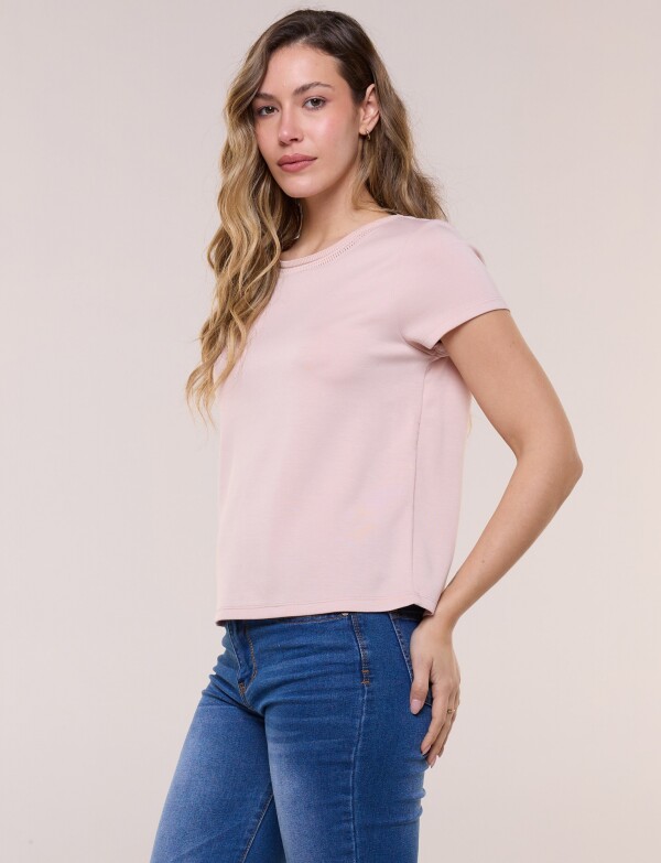 Remera Det Crochet ROSA CLARO