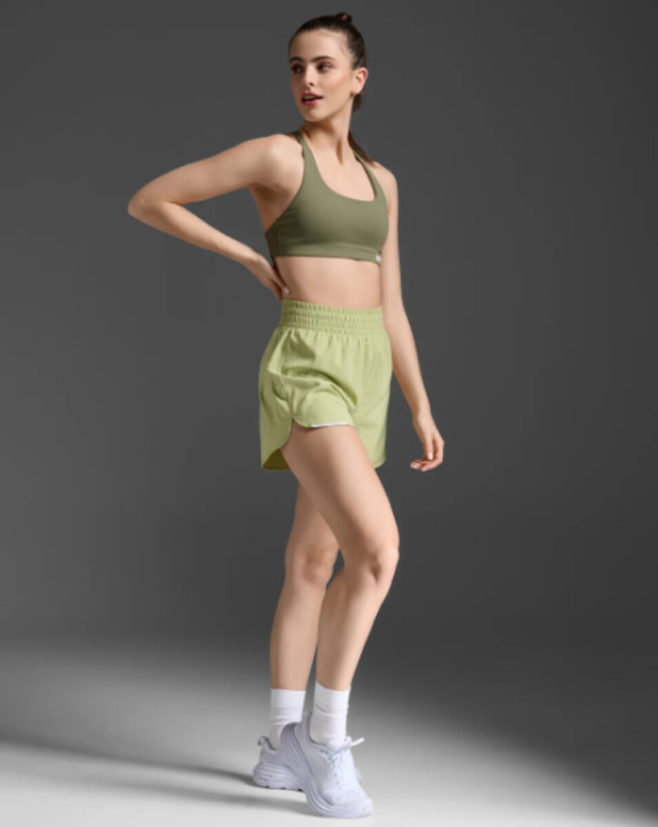 Aero Hi-Rise 4 Inch Shorts - Mujer 