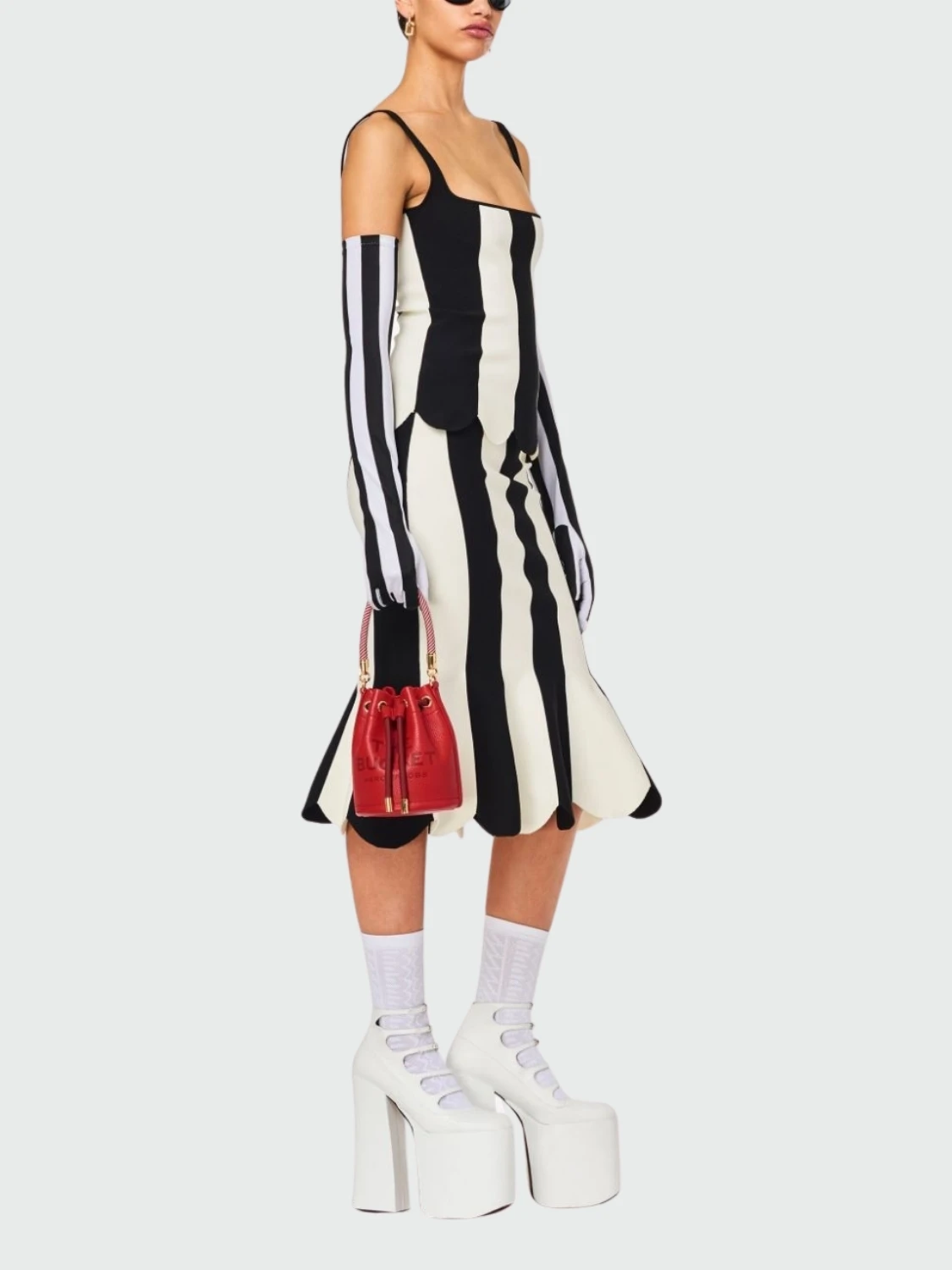 Marc Jacobs - Bolso bombonera de cuero, The Mini Bucket Rojo