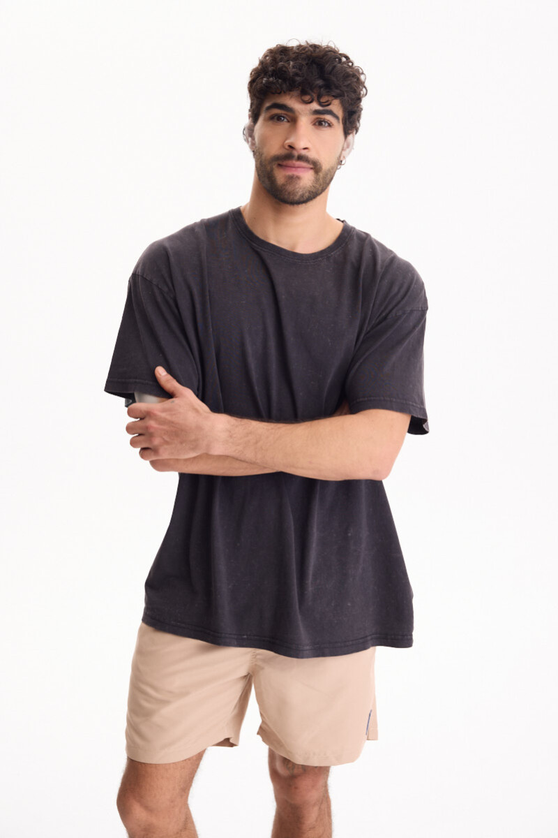 Remera Downtown Negro