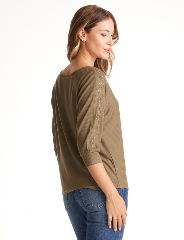 Blusa Tachas OLIVA