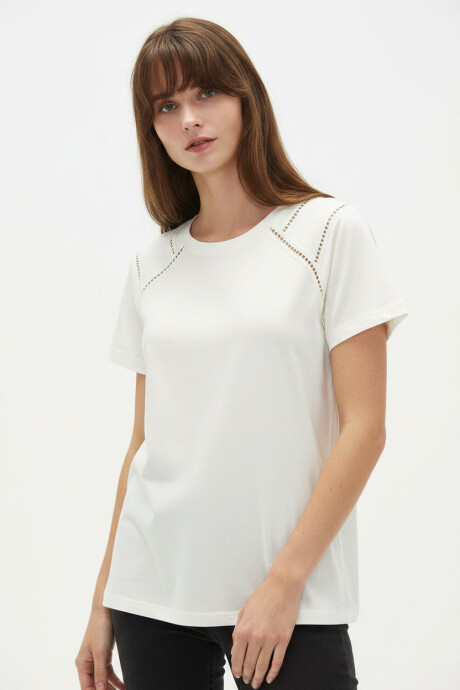 Remera Lugoj Marfil / Off White