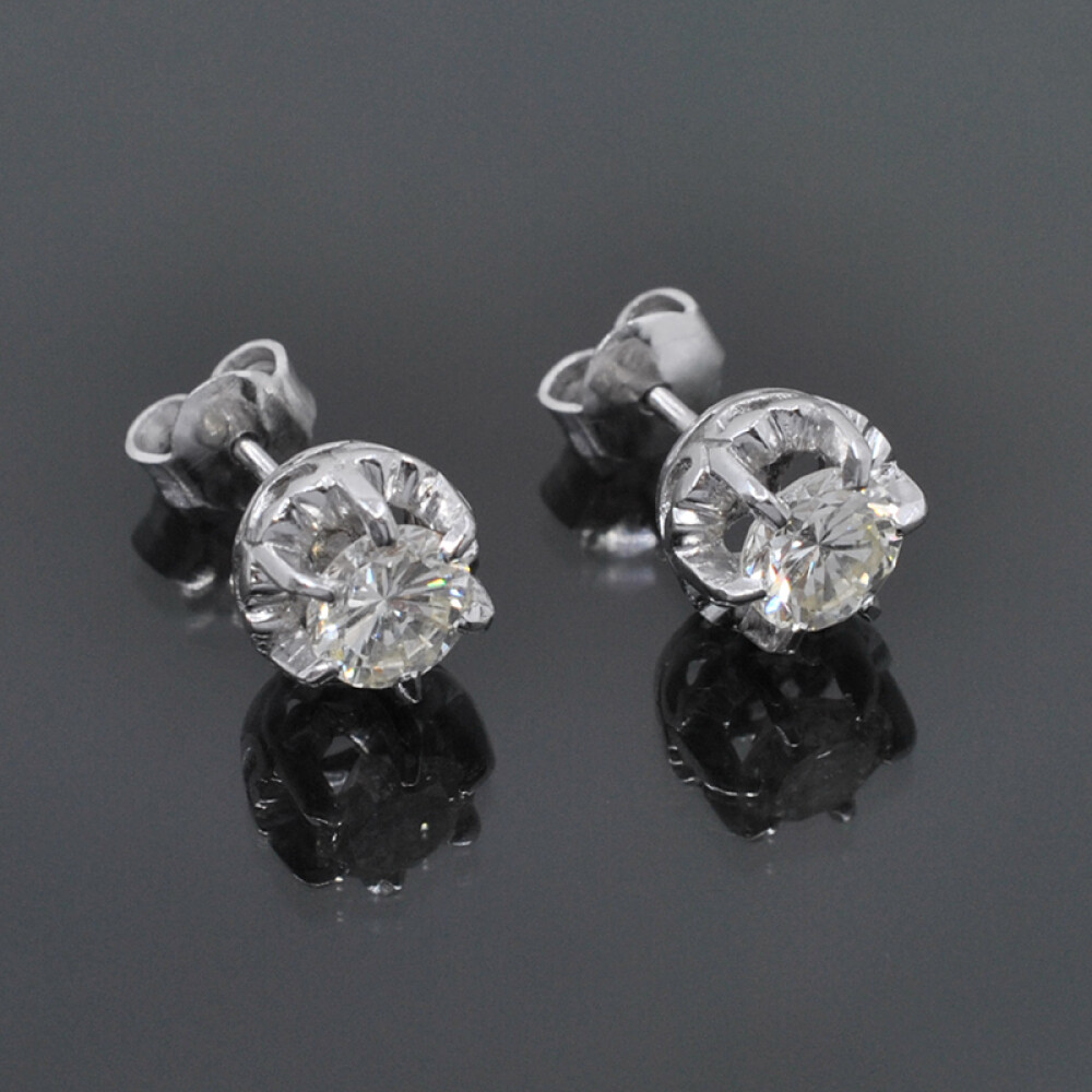 Caravanas en oro 18k blanco con brillantes, engarce 6 puntas Caravanas en oro 18k blanco con brillantes, engarce 6 puntas