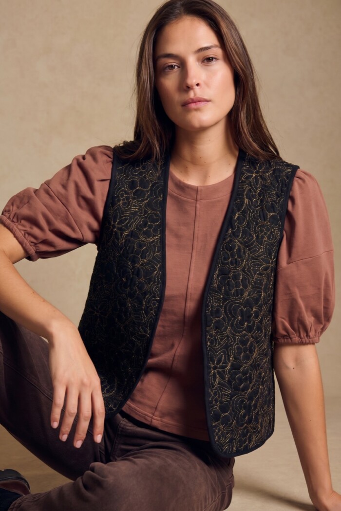 Chaleco Bordado Reversible Gamuza Negro