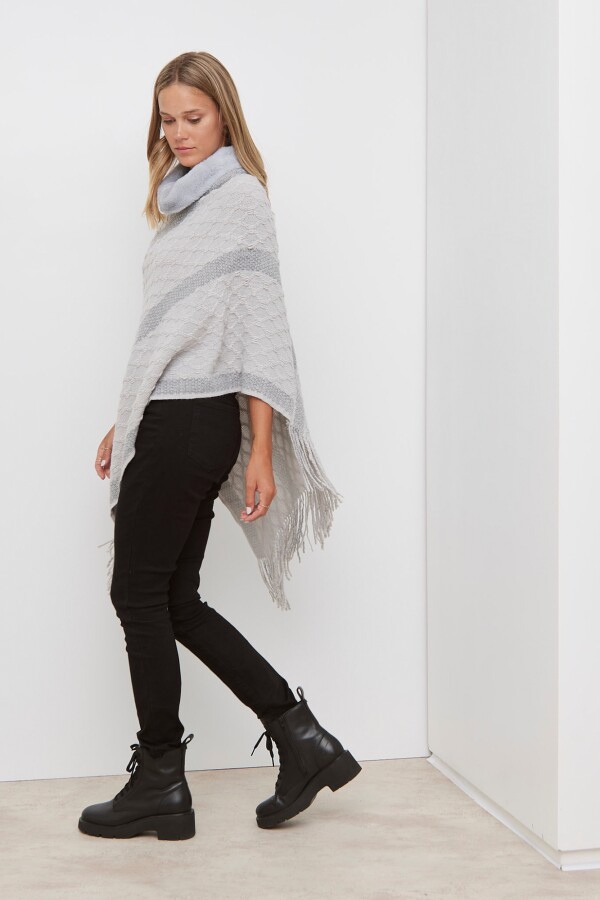 Poncho Detalle Piel GRIS