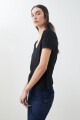 Remera escote en V negro