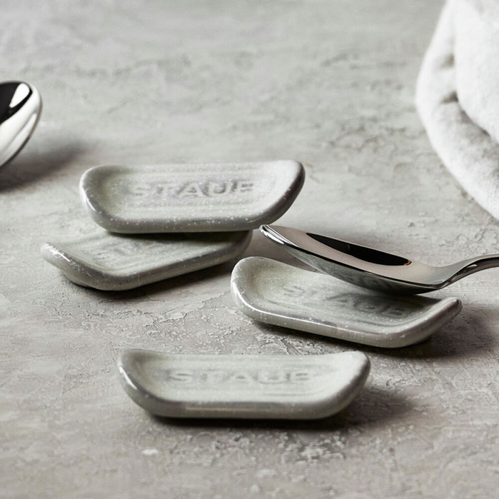 STAUB APOYA CUBIERTOS CERAMICA 4PZ TRUFA STAUB APOYA CUBIERTOS CERAMICA 4PZ TRUFA