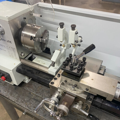 TORNO MECANICO BV20L1 520MM TORNO MECANICO BV20L1 520MM