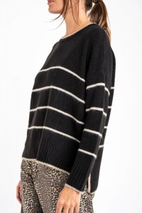 Sweater Rayado Negro