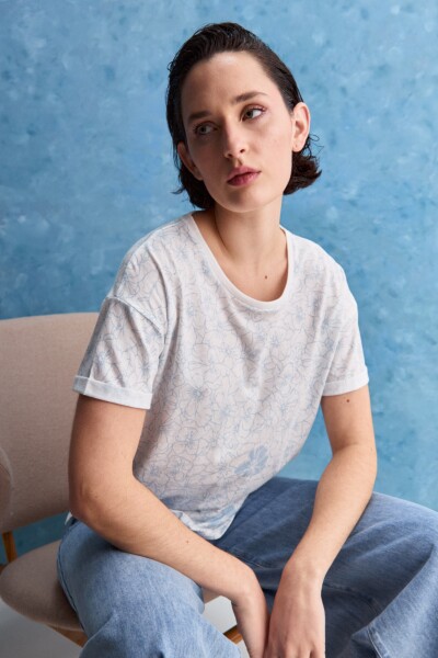 REMERA KORENA Blanco/Celeste
