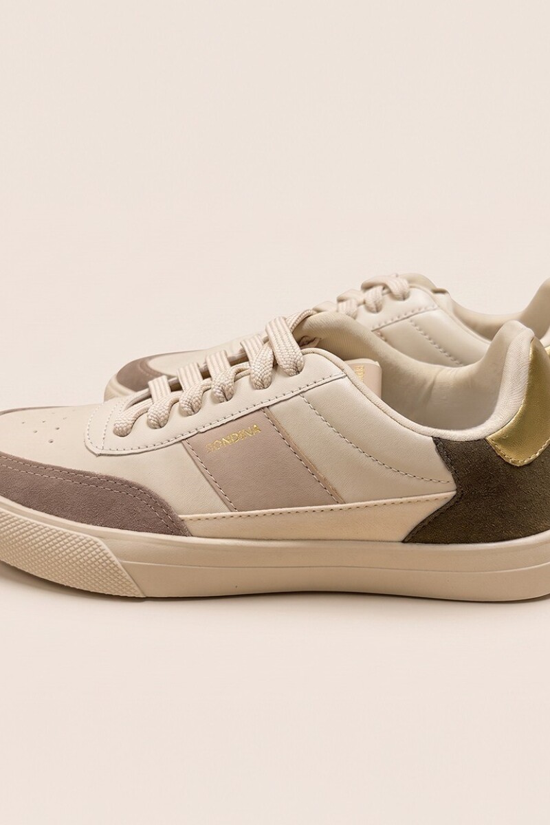 Calzado Casual. crema