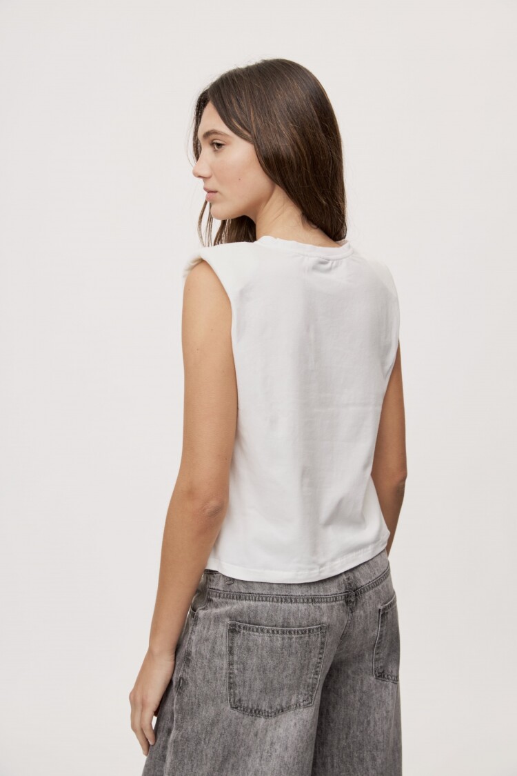 REMERA BOLDA Crudo