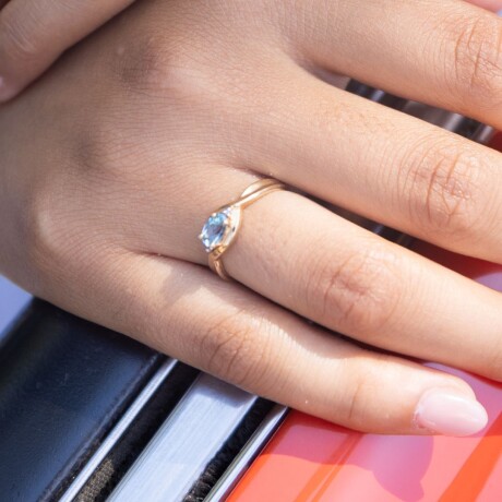 Anillo Cielo Topacio Celeste - Oro 9k Anillo Cielo Topacio Celeste - Oro 9k