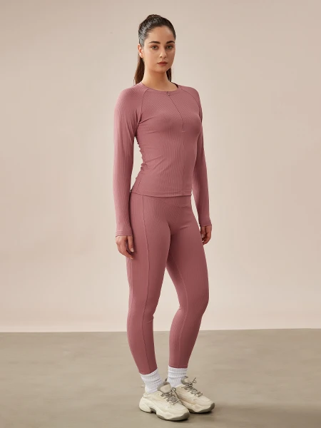 REMERA PALMA ROSA OSCURO