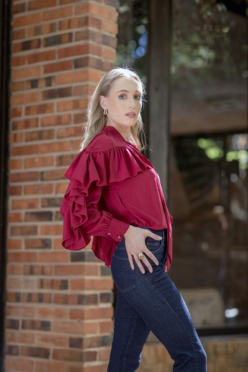 Blusa con Volados. Bordo