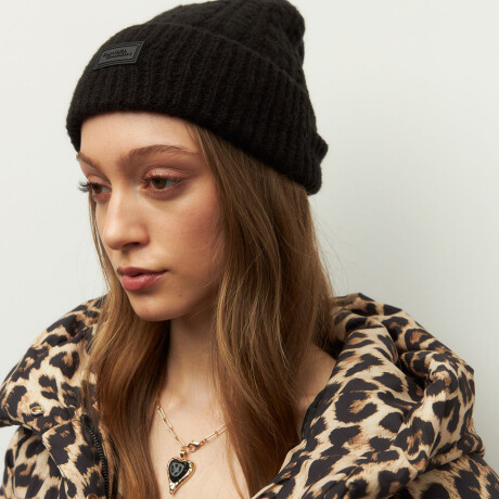 GORRO TIANA Negro