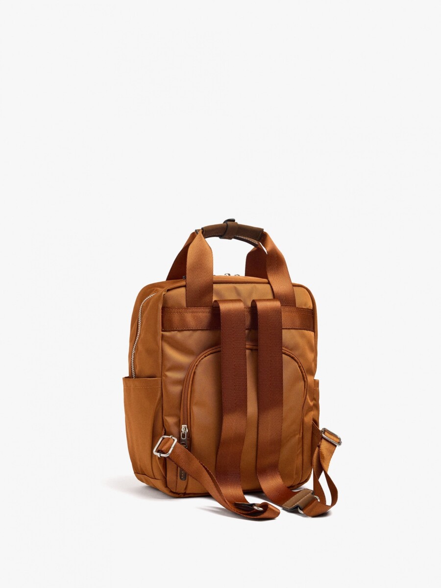 Mochila Básica De Nylon Con Colgante naranja