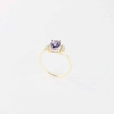 Anillo de plata 925 con amatista natural y circonias. Anillo de plata 925 con amatista natural y circonias.