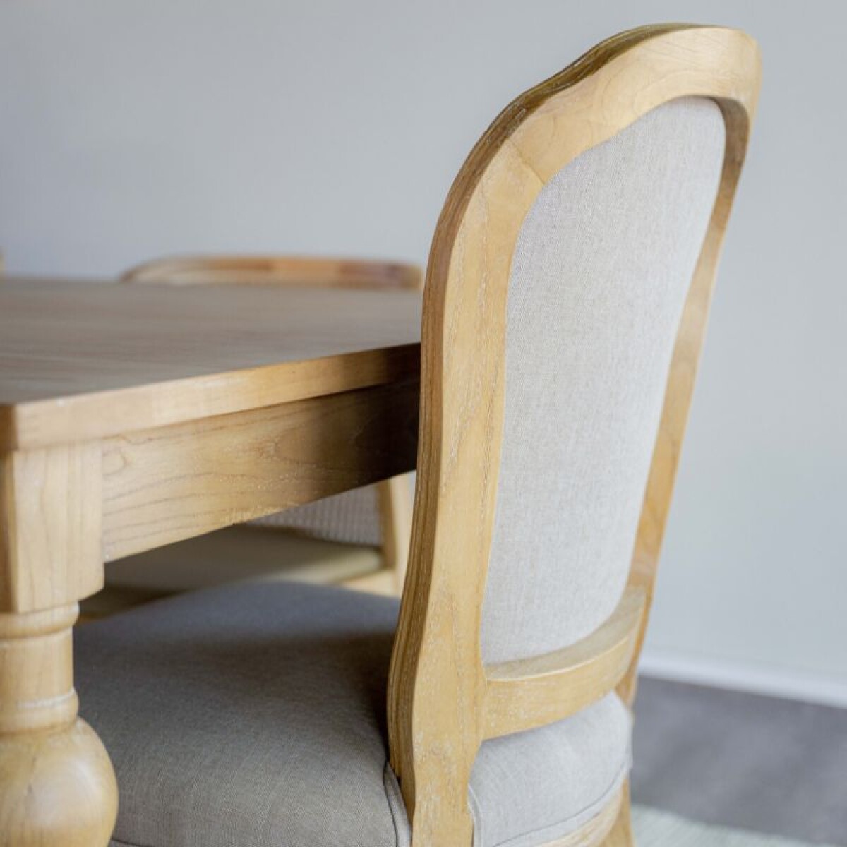 Silla Signora / Madera y tapizado beige 